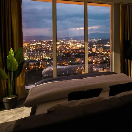 Sky Deluxe 3 Fitness & Spa Скопие Екстериор снимка