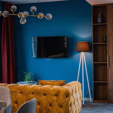 Sky Deluxe 3 Fitness & Spa Apartment Скопие Екстериор снимка