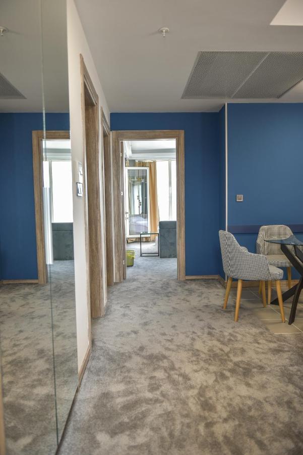 Sky Deluxe 3 Fitness & Spa Apartment Скопие Екстериор снимка