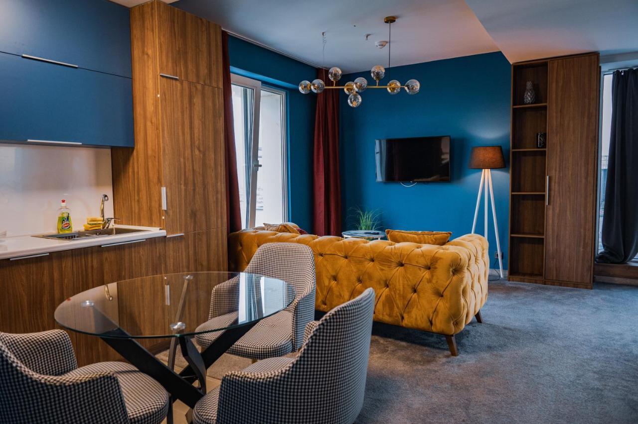 Sky Deluxe 3 Fitness & Spa Apartment Скопие Екстериор снимка
